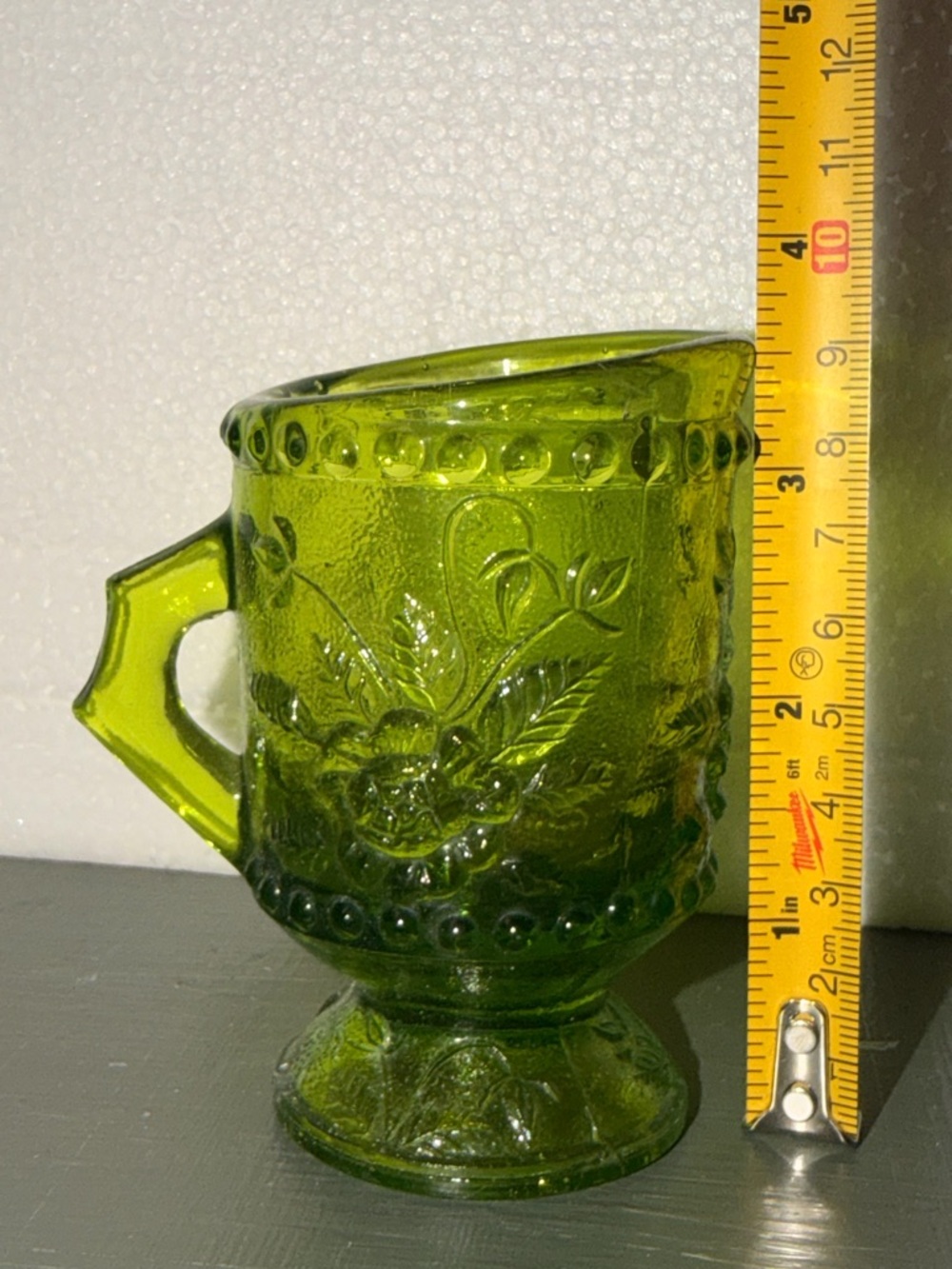 VTG Emerald Green Glass Creamer Pretty Raised Design 3.5" Toothpick Holder - Picture 3 of 4